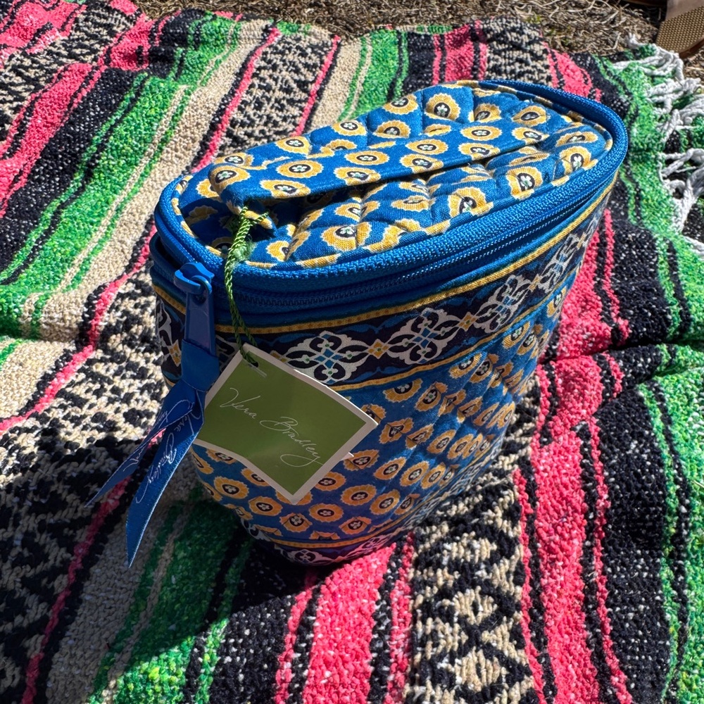 NWT Vera Bradley Cool Keeper insulated lunch bag in the "Riviera Blue".